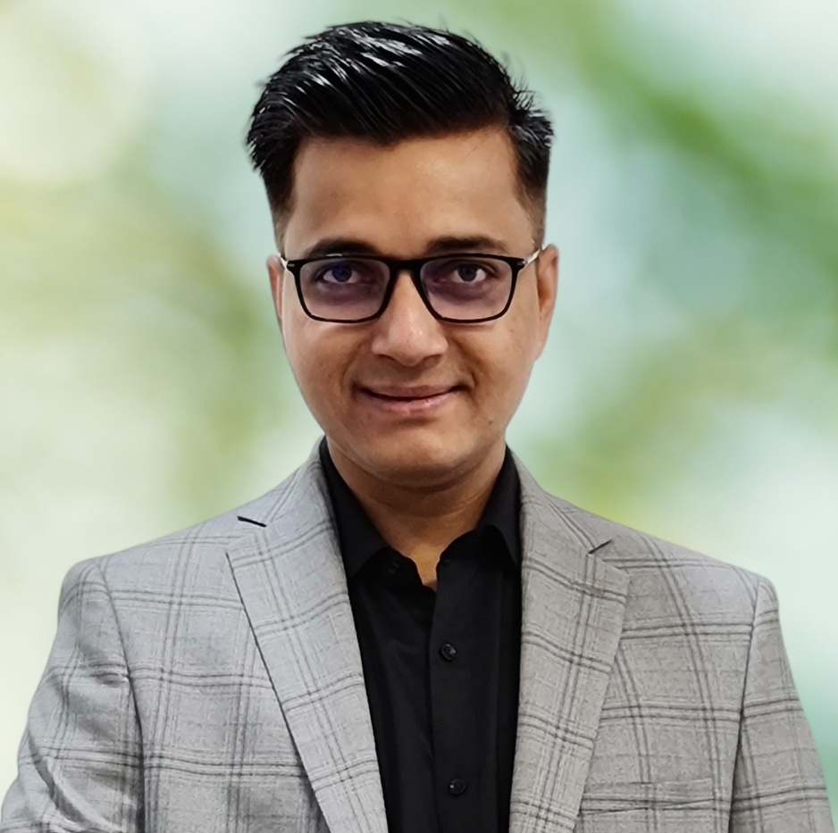Himgopal K Mishra reviewing a Kundli